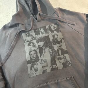 Taylor Swift Hoodie Size 2XL Eras Tour US Dates Sealed Swiftie Merch Gray